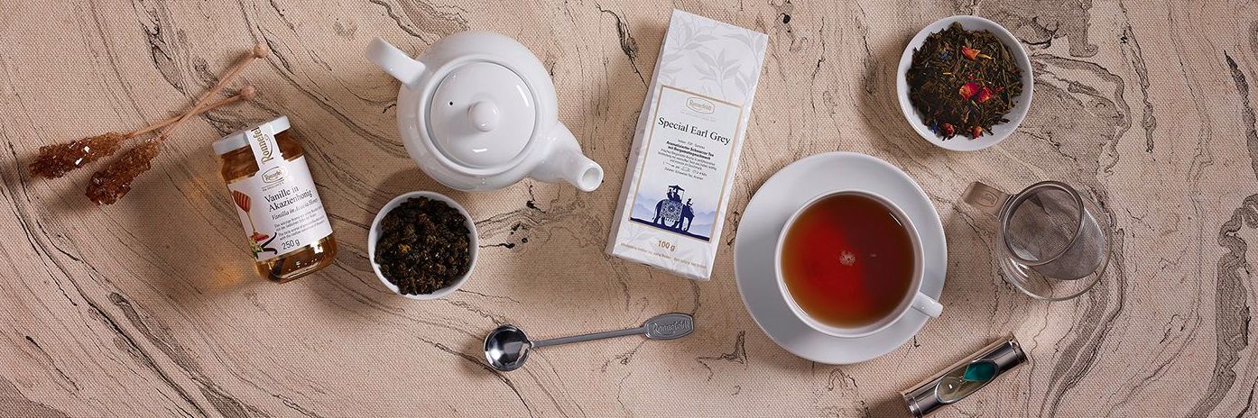 ロンネフェルト紅茶の茶葉とパッケージ